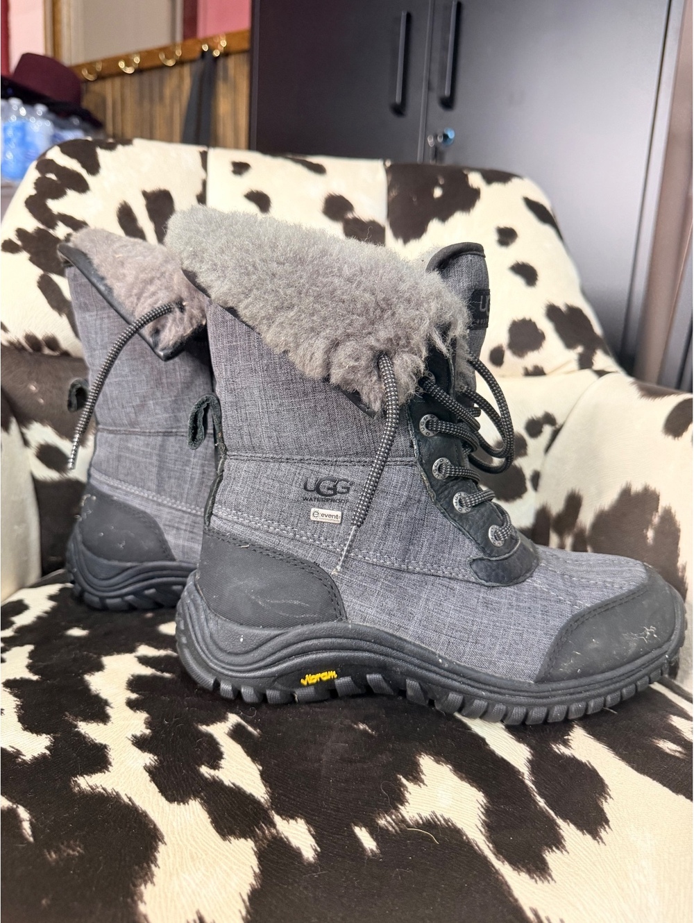 UGG Australia Women's Winter Waterproof Snow Boots Size 7